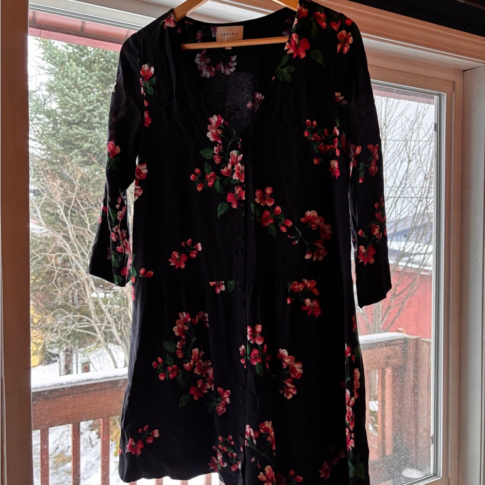 Sézane Penny 100% silk dress in black floral print